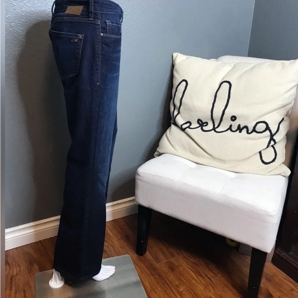 **Donated 2024** Mavi dark wash boot cut jeans size 30 - Picture 2 of 7